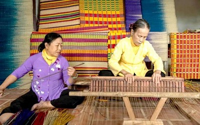 Du lịch cộng đồng thổi sức sống mới vào nghề dệt chiếu cói Kim Bồng