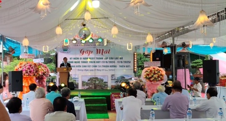 Câu lạc bộ SVC Thiên Bút tổ chức gặp mặt và ra mắt nhà vườn Thuận Hương