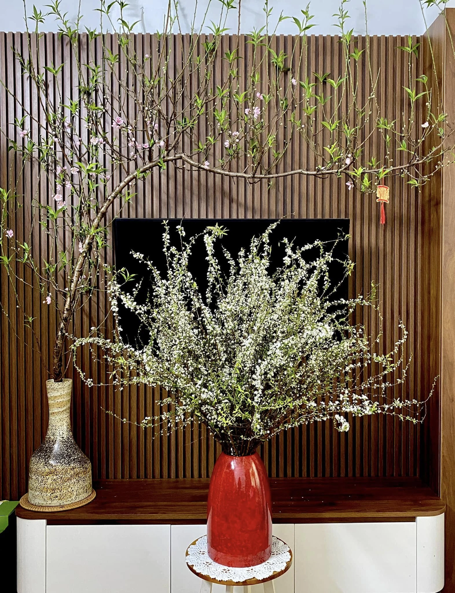 Hoa lạ khoe sắc dịp Tết: Tuyết mai, đào đông đỏ, đỗ quyên ngủ đông hút khách Hoa lạ khoe sắc dịp Tết: Tuyết mai, đào đông đỏ, đỗ quyên ngủ đông hút khách