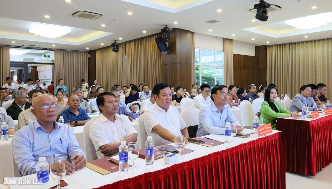 Phát huy vai trò khuyến nông trong hành trình xanh hóa nông nghiệp Tây Nguyên Phát huy vai trò khuyến nông trong hành trình xanh hóa nông nghiệp Tây Nguyên