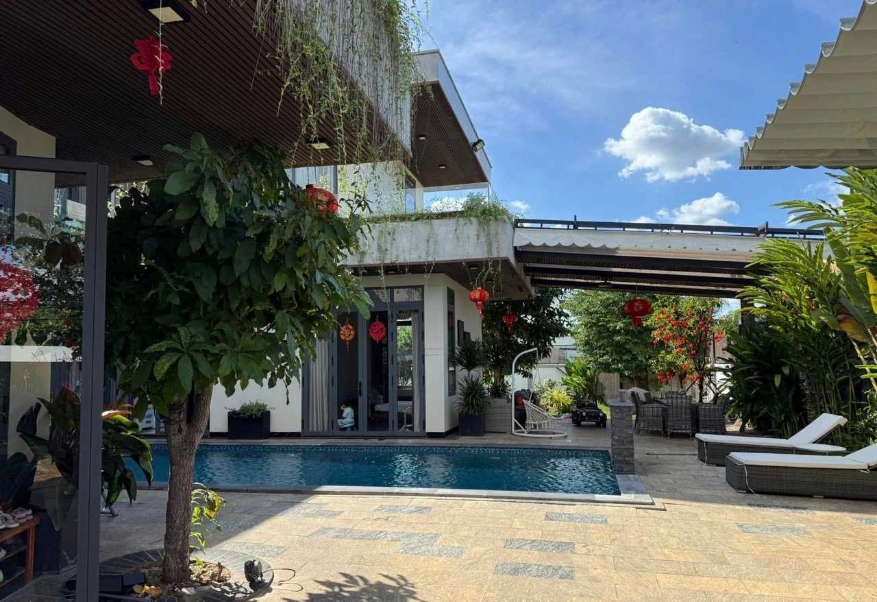 Mỹ Tâm, Nguyễn Phi Hùng và loạt sao Việt tìm bình yên trong nhà vườn hàng nghìn mét vuông