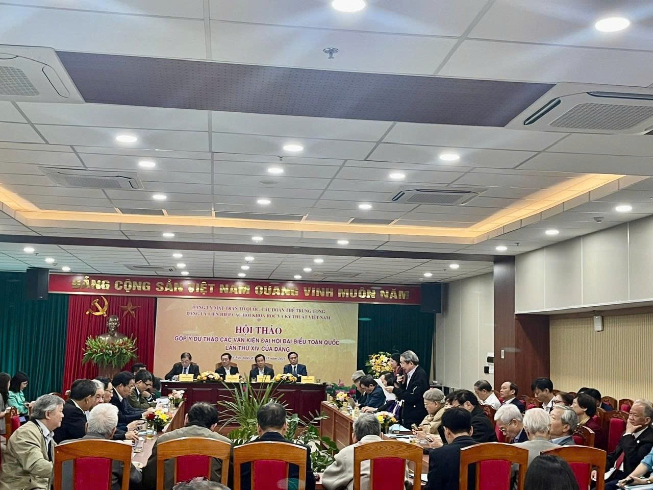 Liên hiệp Hội Việt Nam tổ chức hội thảo góp ý Văn kiện Đại hội XIV Liên hiệp Hội Việt Nam tổ chức hội thảo góp ý Văn kiện Đại hội XIV