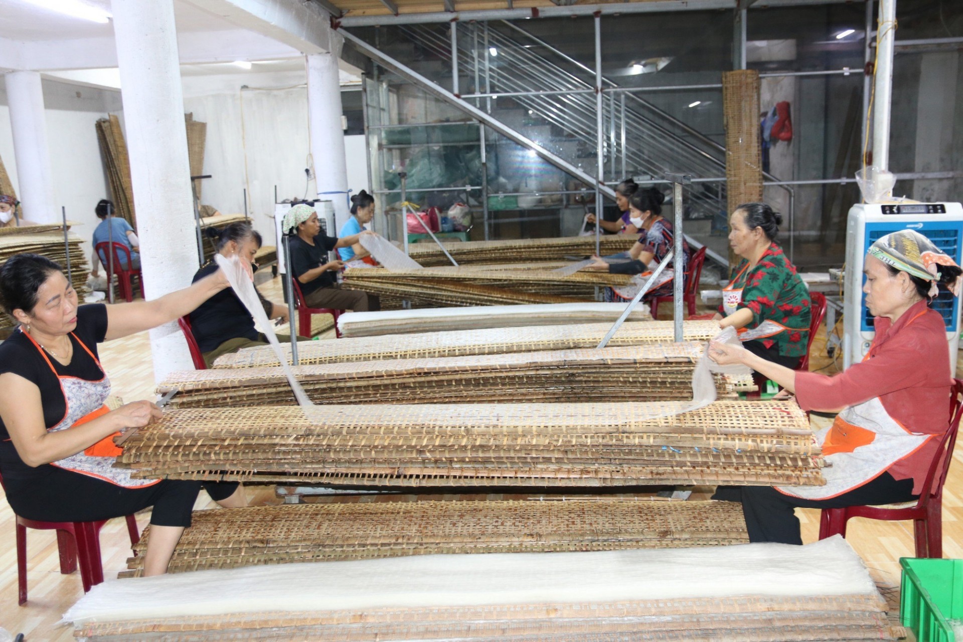 Bánh đa nem làng Chều, Ninh Bình đổi mới để giữ nghề Bánh đa nem làng Chều, Ninh Bình đổi mới để giữ nghề