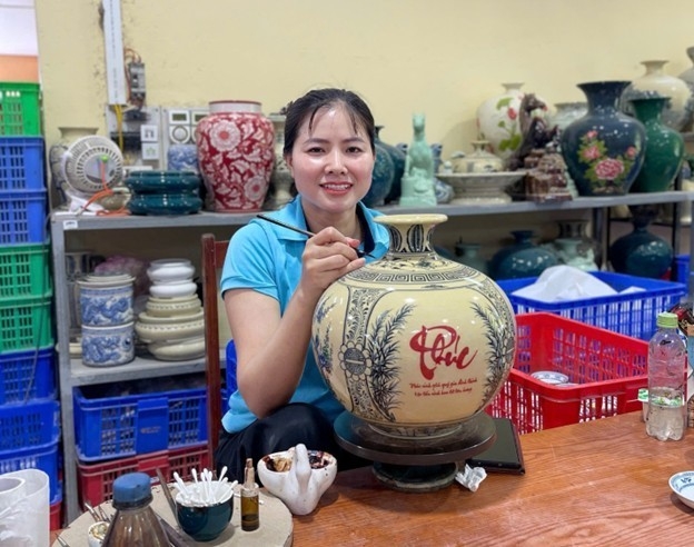 Nữ nghệ nhân gốm Chu Đậu giữ nghề trăm năm