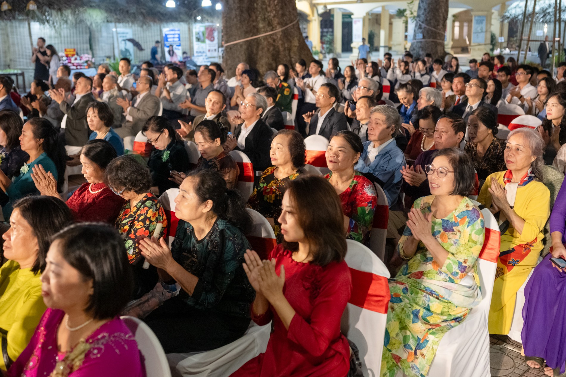 Tổng Bí thư Tô Lâm và Chủ tịch Quốc hội Trần Thanh Mẫn dự Ngày hội Đại đoàn kết toàn dân tộc Tổng Bí thư Tô Lâm và Chủ tịch Quốc hội Trần Thanh Mẫn dự Ngày hội Đại đoàn kết toàn dân tộc