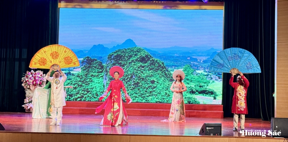 CLB Dân ca Ví, Giặm Xứ Nghệ tại Hà Nội kỷ niệm 80 năm Ngày Di sản Văn hóa Việt Nam