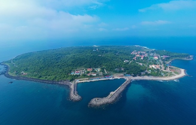 Đặc khu nhỏ nhất Việt Nam đặt mục tiêu trở thành đảo du lịch sinh thái giữa trùng khơi