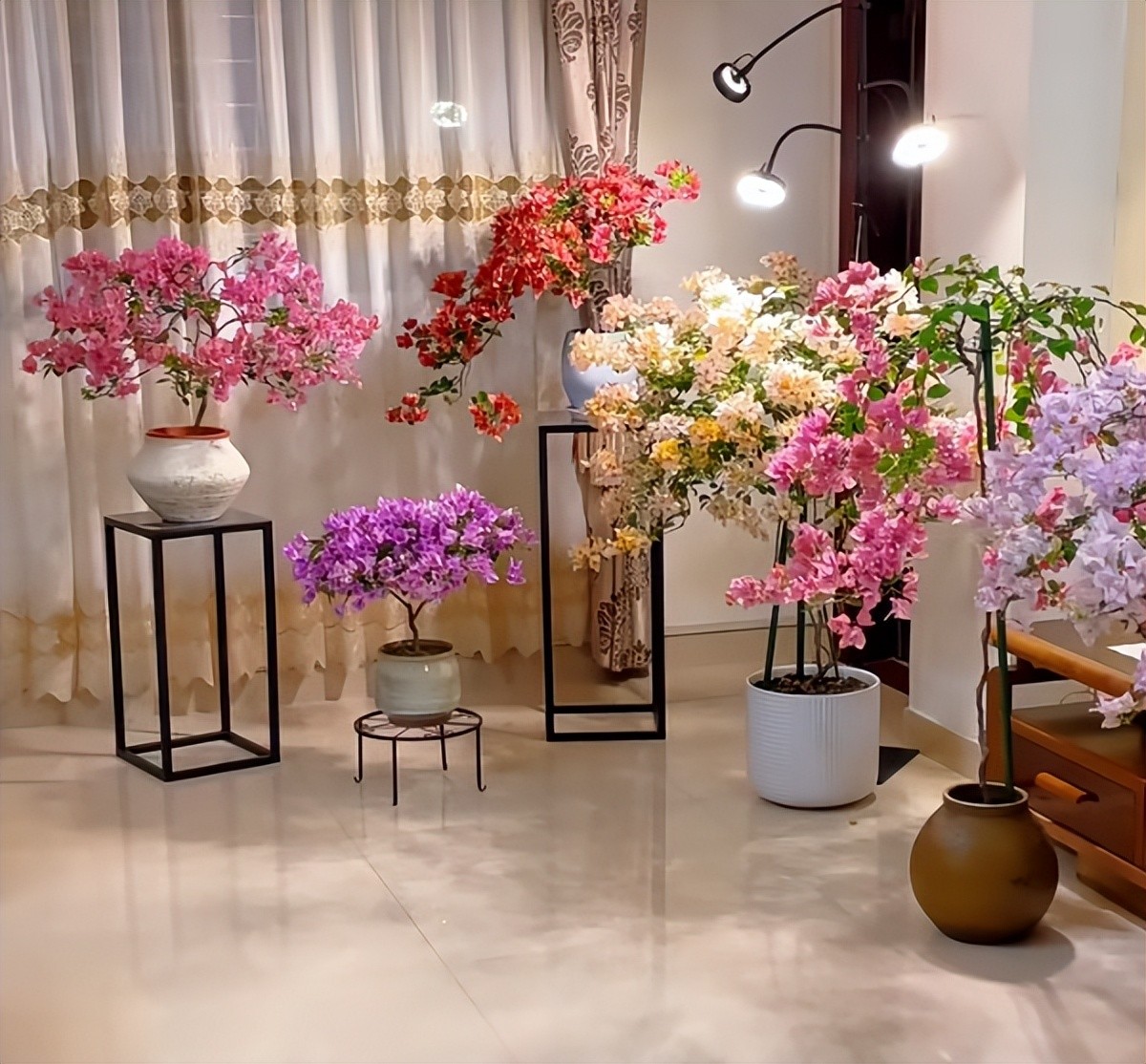 Biến hoa giấy thành “tác phẩm nghệ thuật” chỉ với một sợi dây nhôm