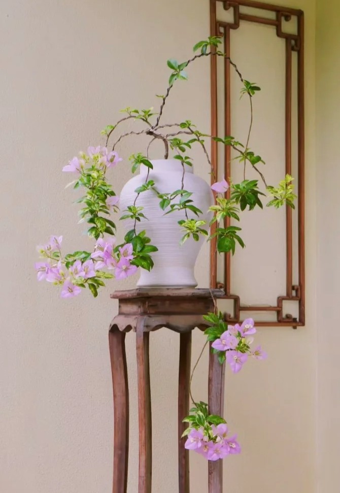 Biến hoa giấy thành “tác phẩm nghệ thuật” chỉ với một sợi dây nhôm