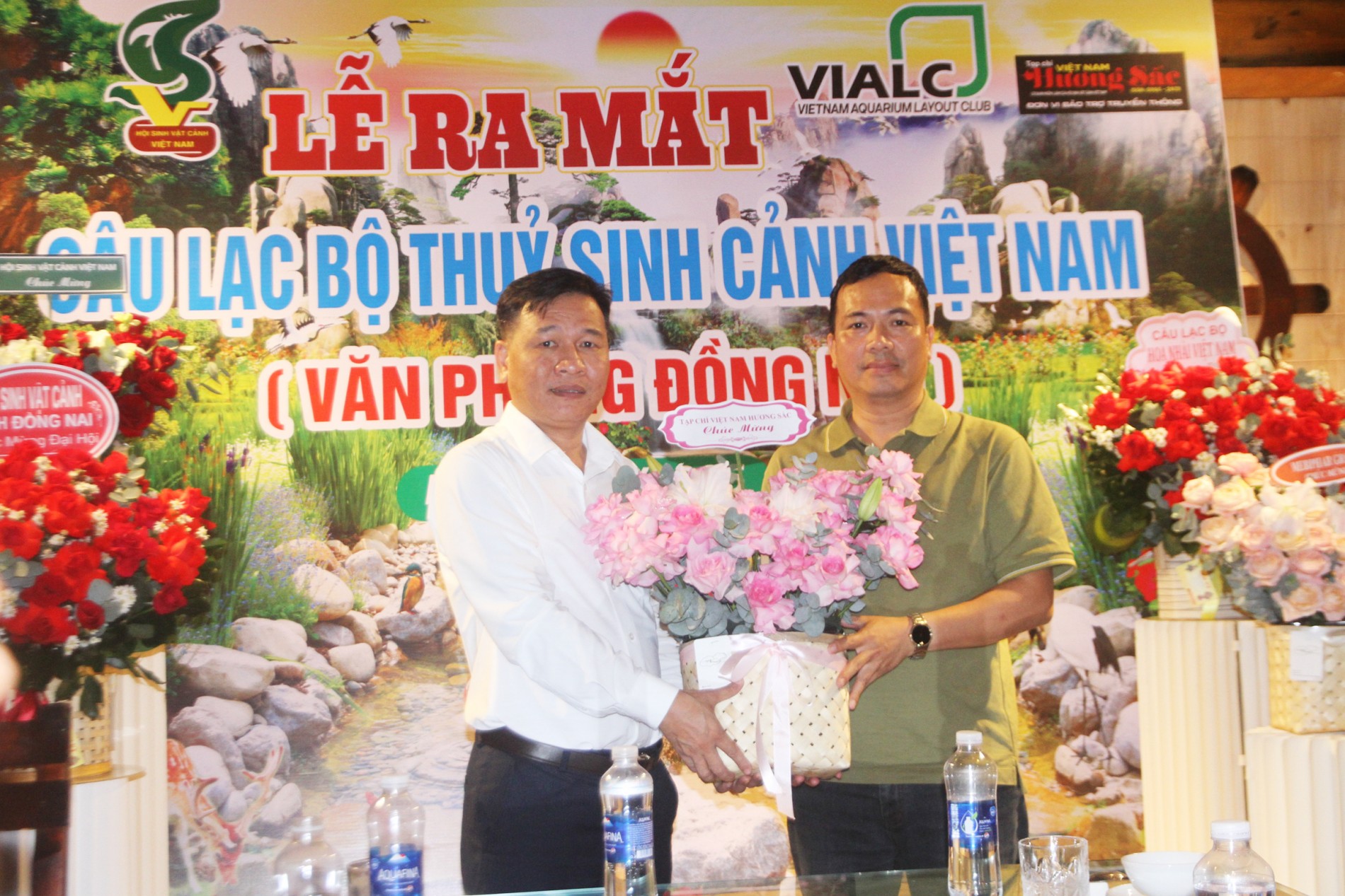 CLB Thủy sinh cảnh Việt Nam: từng bước kiện toàn sân chơi chuyên nghiệp CLB Thủy sinh cảnh Việt Nam: từng bước kiện toàn sân chơi chuyên nghiệp