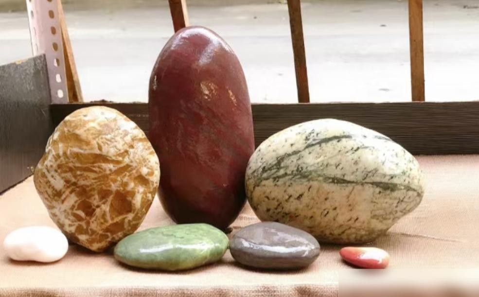Hậu quả khi sử dụng đá phong thủy sai cách: Những tác động cần lưu ý