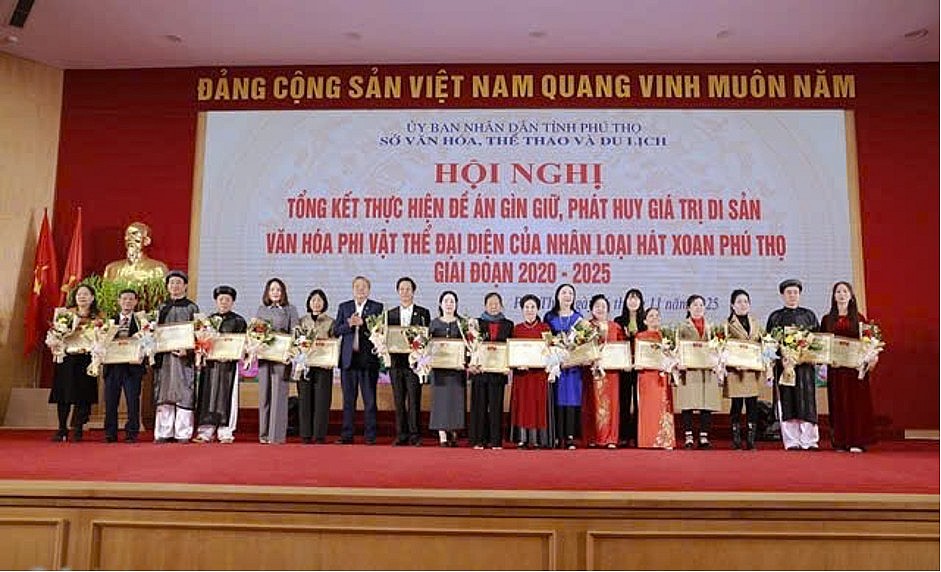 Hát Xoan Phú Thọ: Du lịch cộng đồng và bảo tồn di sản Hát Xoan Phú Thọ: Du lịch cộng đồng và bảo tồn di sản