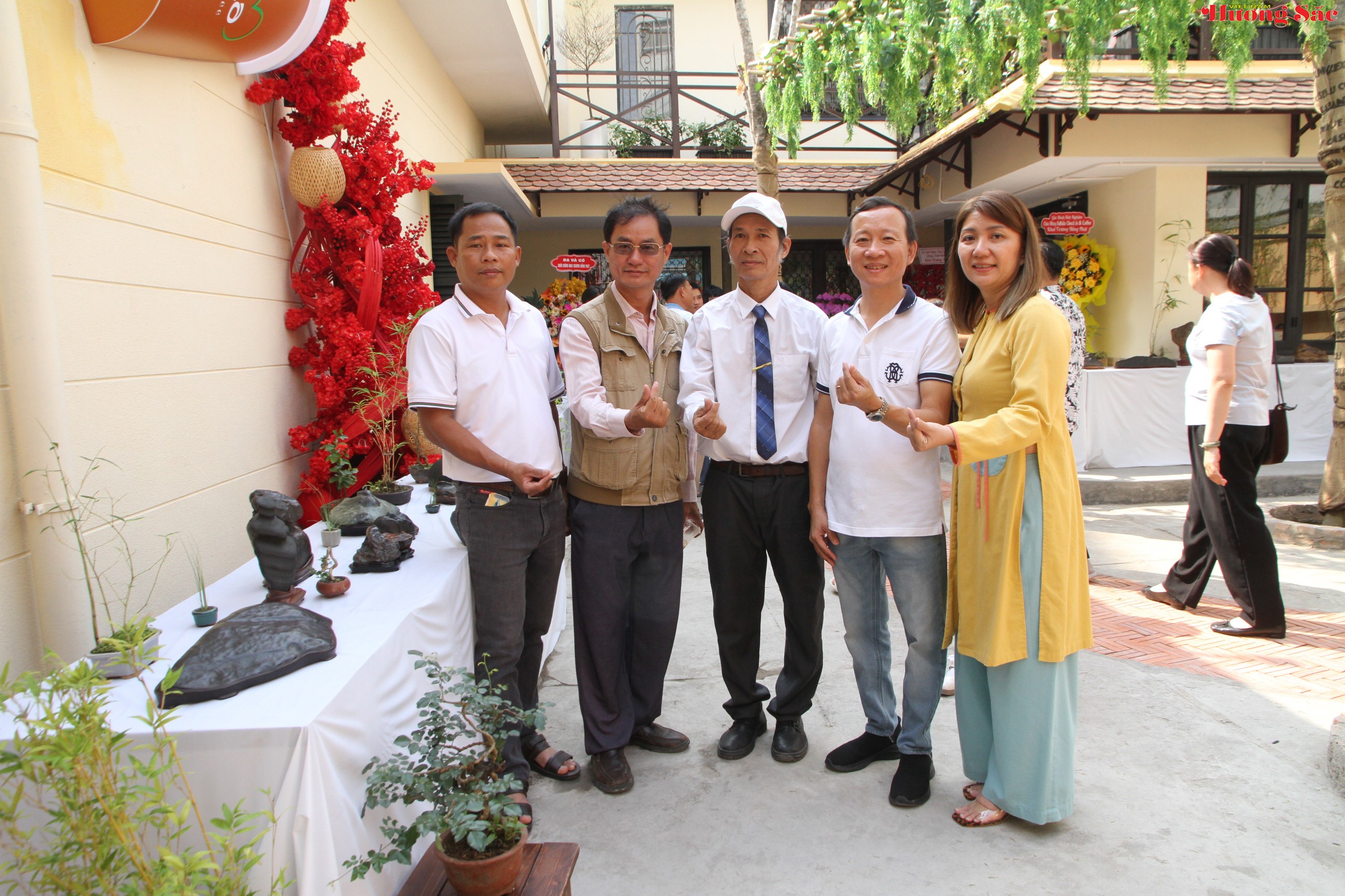 Farida Cafe: Nơi giao thoa giữa hơi thở nghệ thuật và nhịp sống Farida Cafe: Nơi giao thoa giữa hơi thở nghệ thuật và nhịp sống