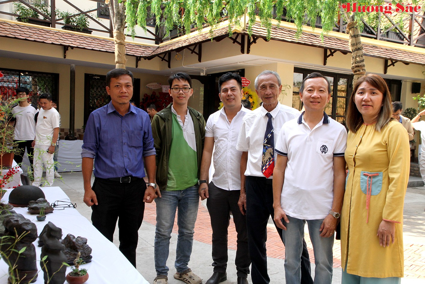 Farida Cafe: Nơi giao thoa giữa hơi thở nghệ thuật và nhịp sống Farida Cafe: Nơi giao thoa giữa hơi thở nghệ thuật và nhịp sống
