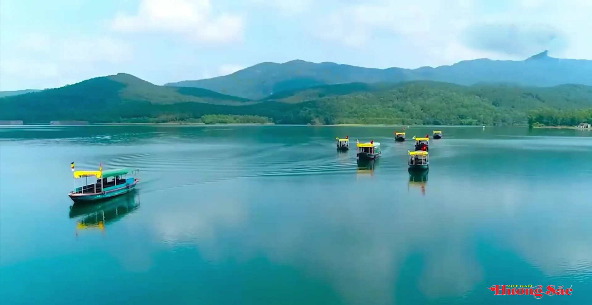 Hà Tĩnh: Chùa Hương Tích khai hội đầu xuân trong dịp tết Bính Ngọ Hà Tĩnh: Chùa Hương Tích khai hội đầu xuân trong dịp tết Bính Ngọ