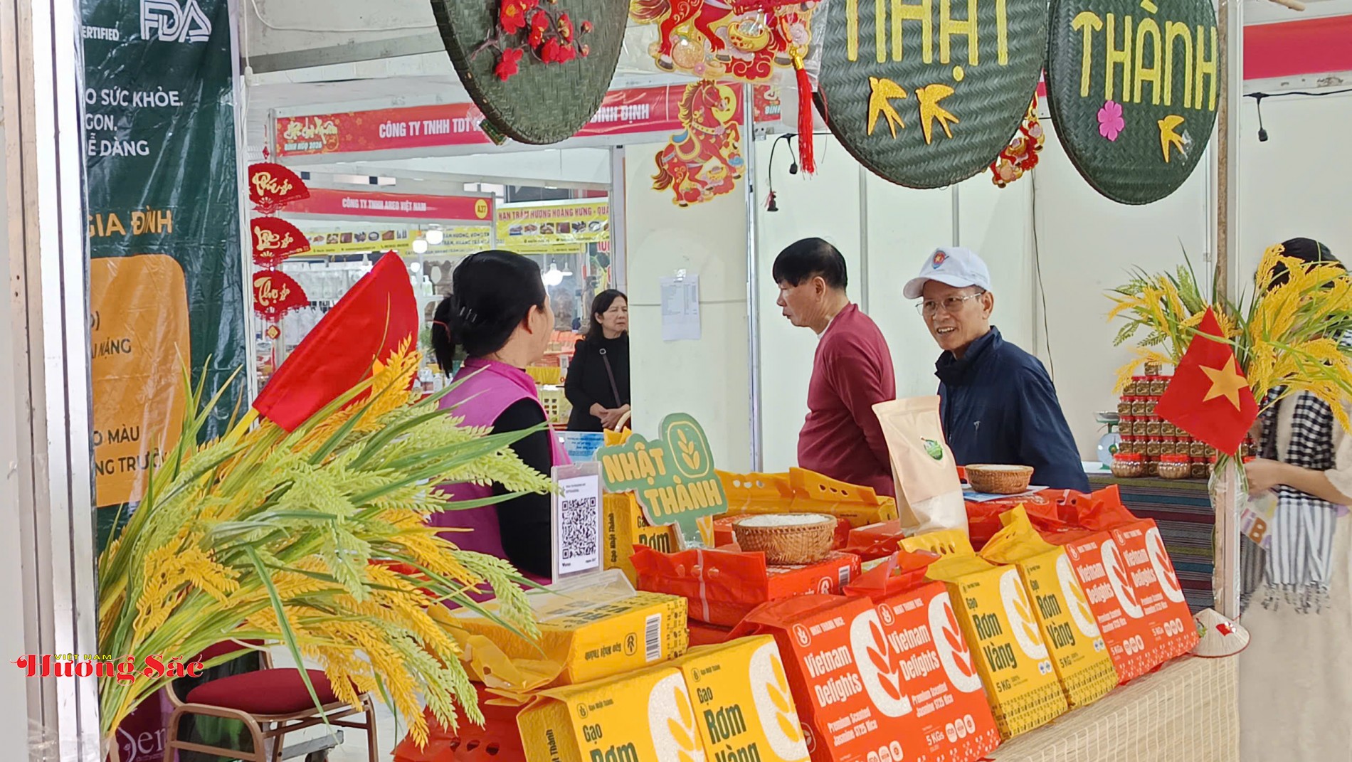 Hội chợ Xuân Bính Ngọ 2026 thúc đẩy tiêu thụ nông sản, lan tỏa tinh thần “Người Việt dùng hàng Việt” Hội chợ Xuân Bính Ngọ 2026 thúc đẩy tiêu thụ nông sản, lan tỏa tinh thần “Người Việt dùng hàng Việt”