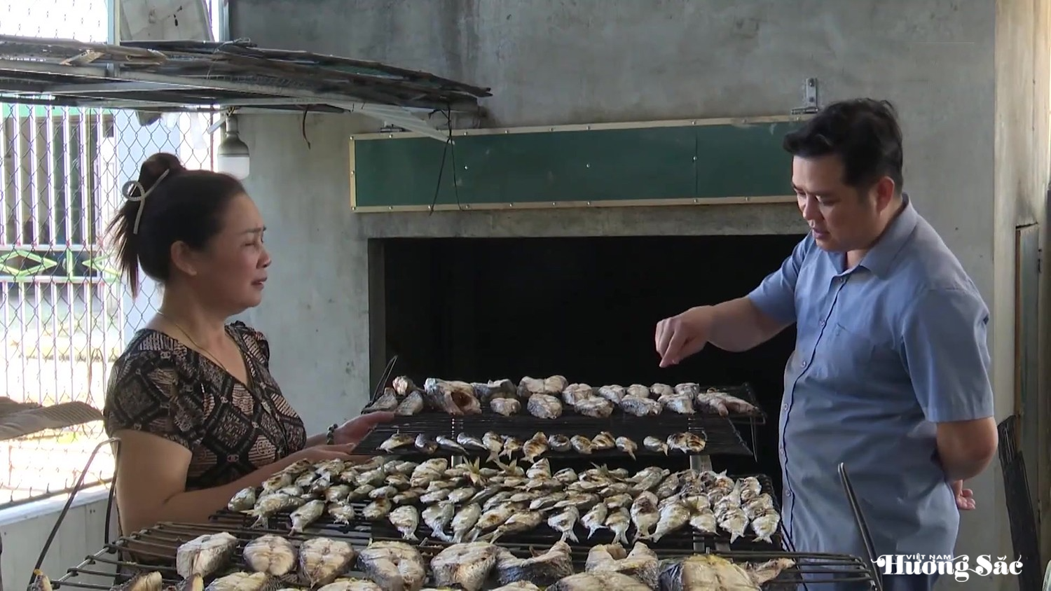 Làng nướng cá nơi cửa biển Hà Tĩnh tất bật vào vụ Tết Làng nướng cá nơi cửa biển Hà Tĩnh tất bật vào vụ Tết
