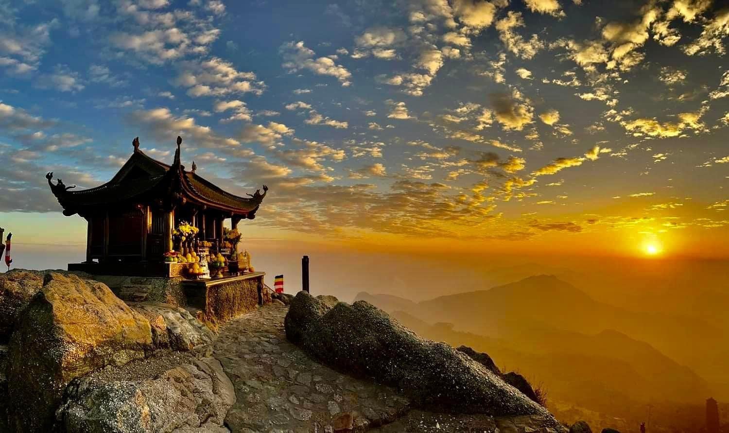 Tết Nguyên đán và hành trình tìm về không gian tâm linh miền Bắc Tết Nguyên đán và hành trình tìm về không gian tâm linh miền Bắc
