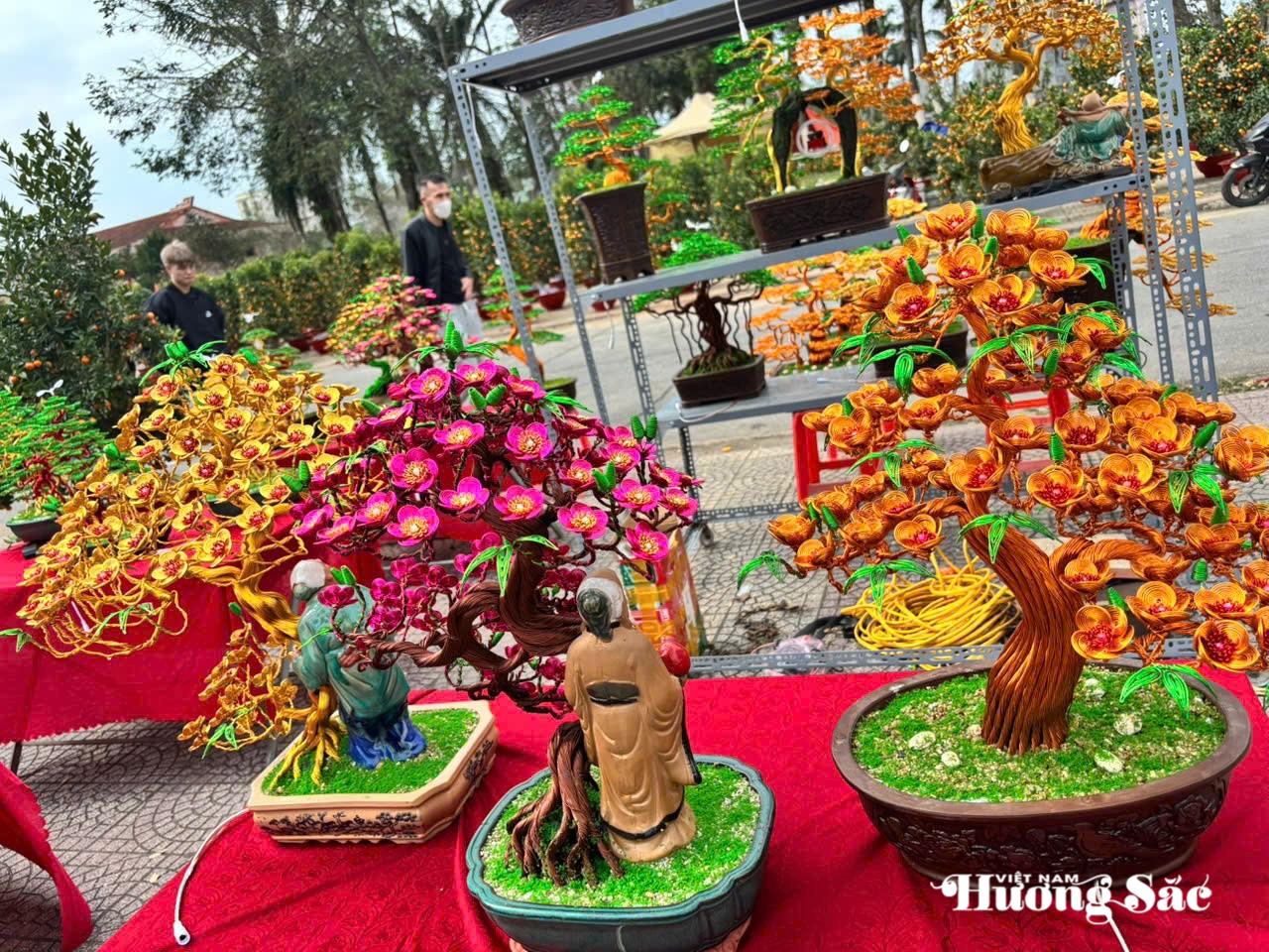 Hà Tĩnh: Biến sợi đồng thành “bonsai” nghệ thuật độc đáo Hà Tĩnh: Biến sợi đồng thành “bonsai” nghệ thuật độc đáo