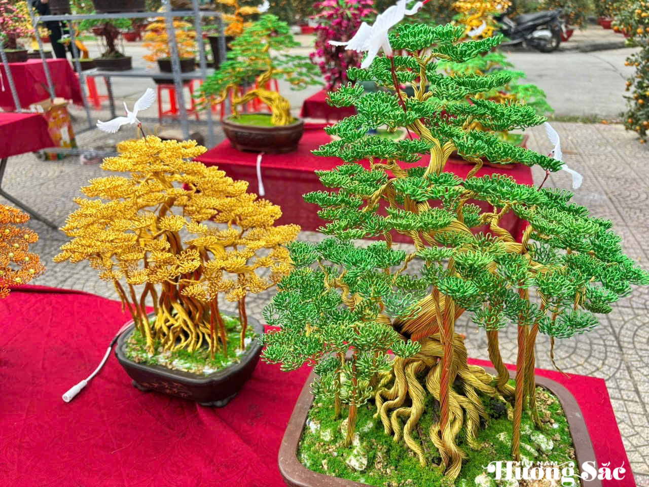 Hà Tĩnh: Biến sợi đồng thành “bonsai” nghệ thuật độc đáo Hà Tĩnh: Biến sợi đồng thành “bonsai” nghệ thuật độc đáo
