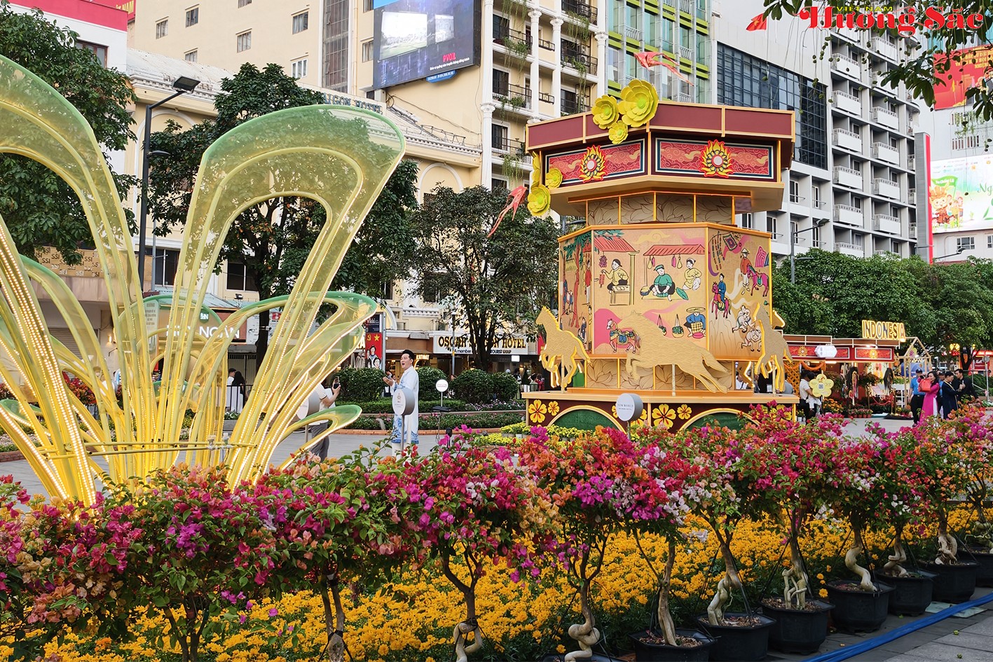 Tết Bính Ngọ 2026: Ngắm linh vật ngựa huyền thoại trên Đường hoa Nguyễn Huệ Tết Bính Ngọ 2026: Ngắm linh vật ngựa huyền thoại trên Đường hoa Nguyễn Huệ