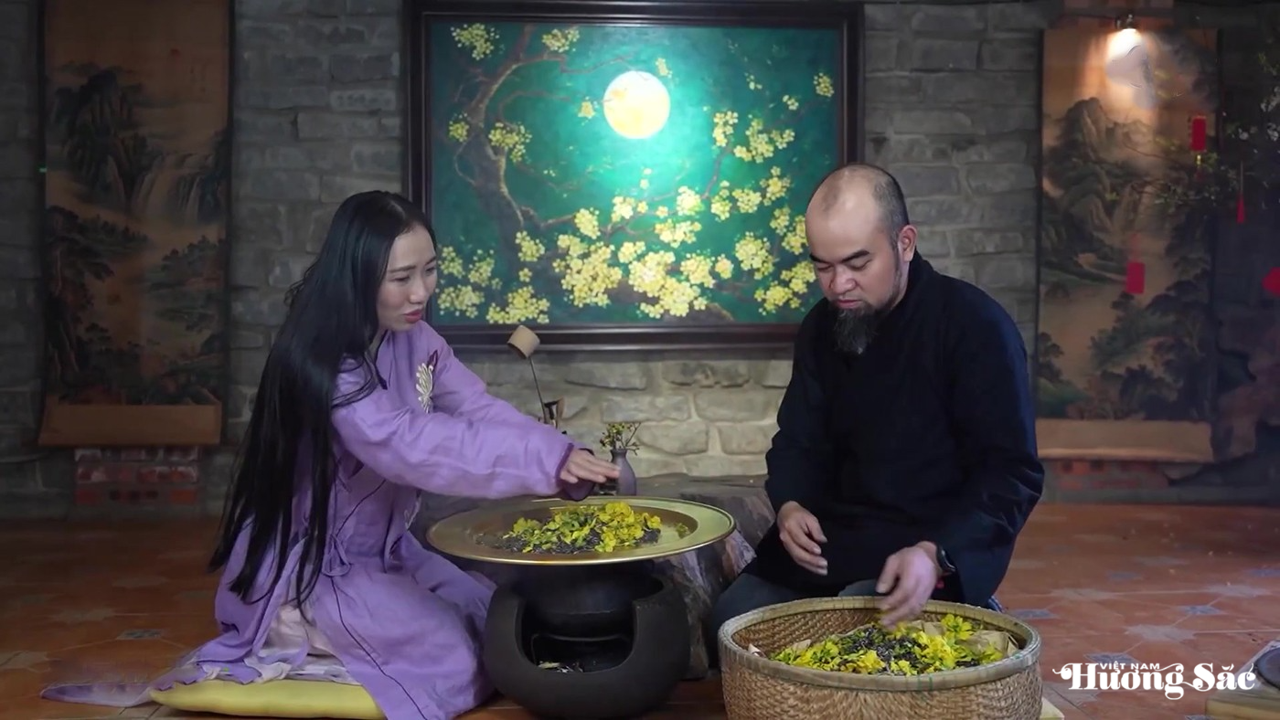 Huế: Thưởng trà Hoàng mai, nhâm nhi vị xuân Tết Bính Ngọ