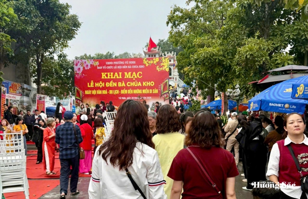 Bắc Ninh: Đền Bà Chúa Kho thu hút du khách đầu xuân