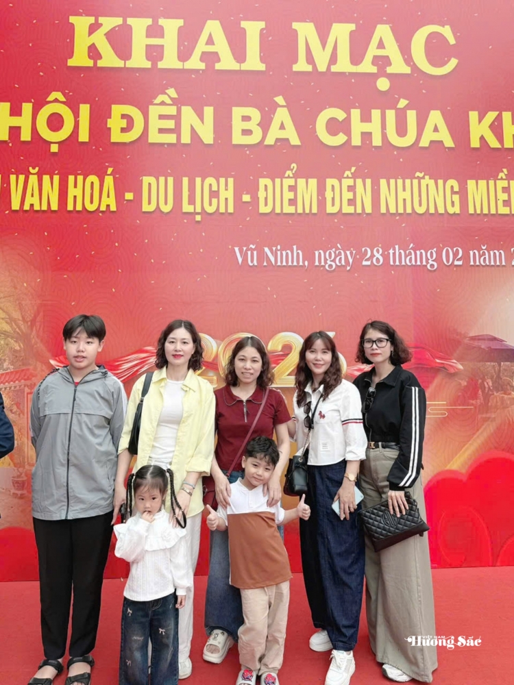 Bắc Ninh: Đền Bà Chúa Kho thu hút du khách đầu xuân