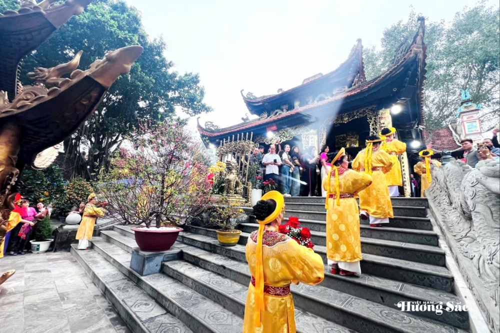 Bắc Ninh: Đền Bà Chúa Kho thu hút du khách đầu xuân