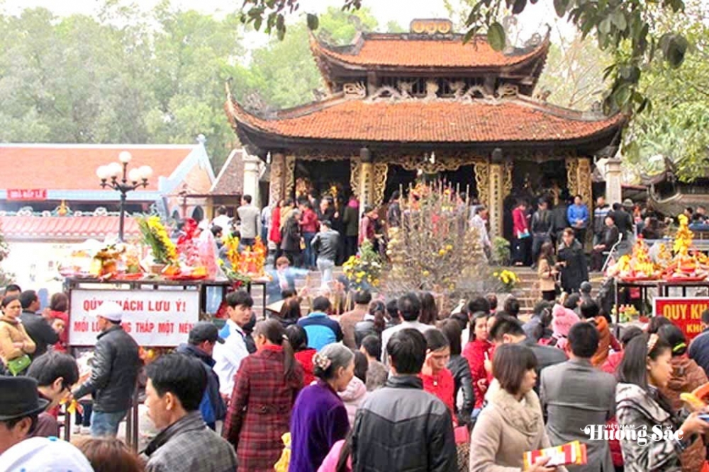 Bắc Ninh: Đền Bà Chúa Kho thu hút du khách đầu xuân