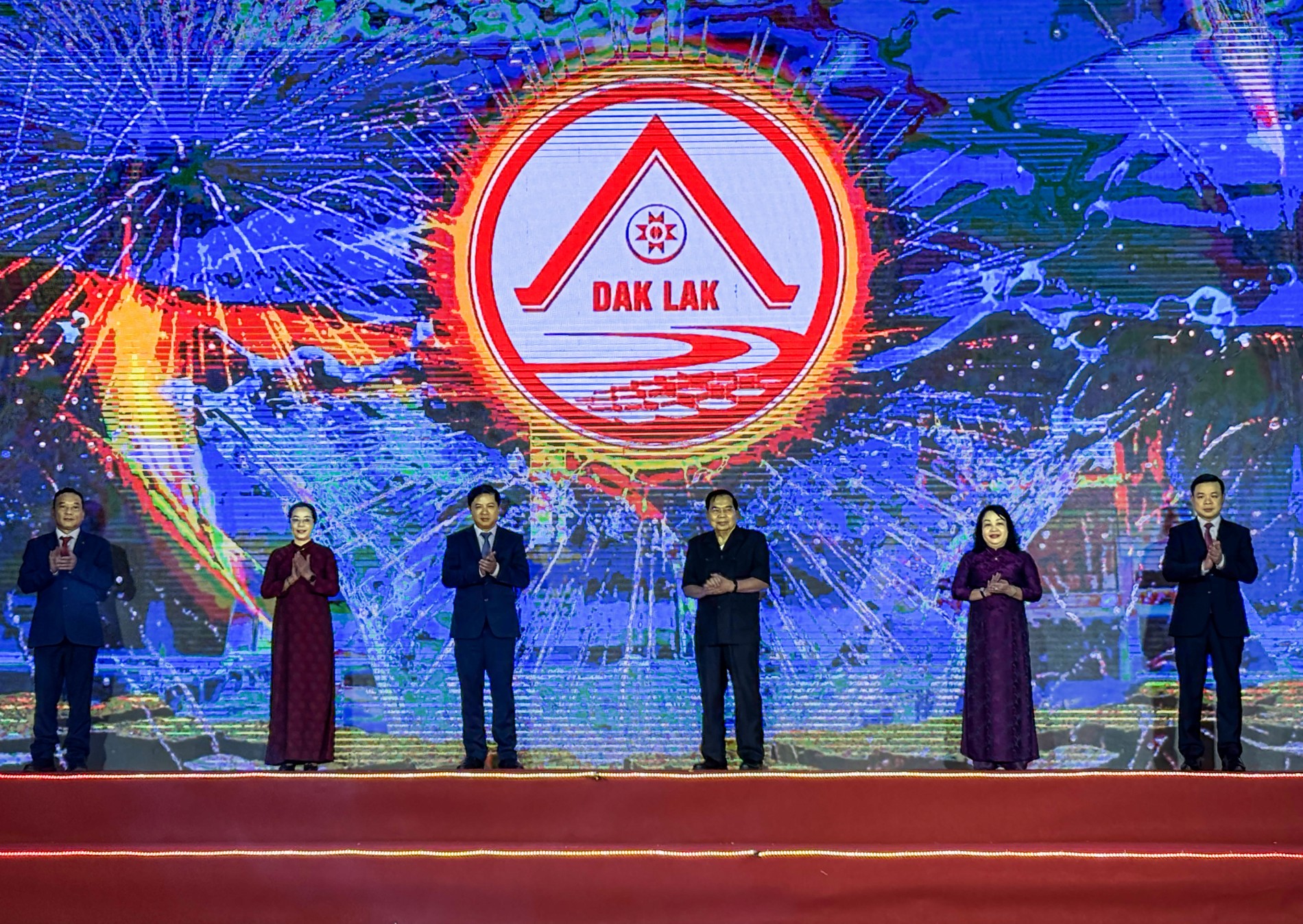Đắk Lắk công bố biểu trưng nhận diện thương hiệu (Logo) chính thức Đắk Lắk công bố biểu trưng nhận diện thương hiệu (Logo) chính thức