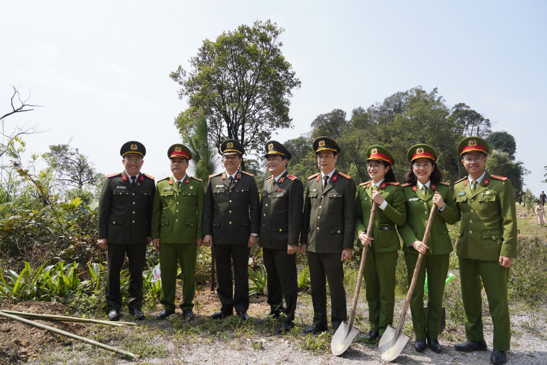Phát động “Tết trồng cây đời đời nhớ ơn Bác Hồ” năm 2026 tại di tích Ngọa Vân Phát động “Tết trồng cây đời đời nhớ ơn Bác Hồ” năm 2026 tại di tích Ngọa Vân