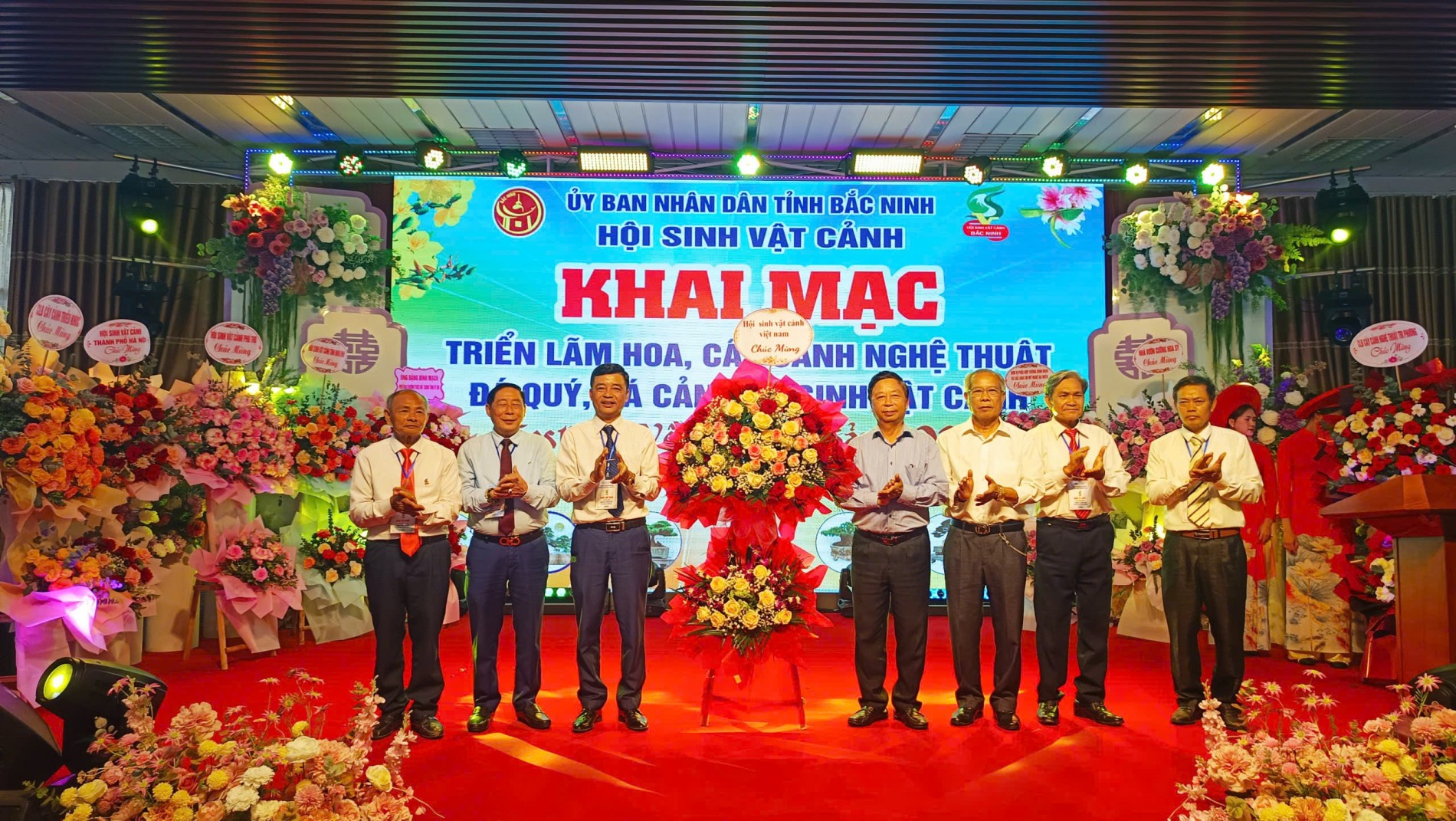 Triển lãm hoa cây cảnh nghệ thuật chào mừng Festival “Về miền di sản 2026” Triển lãm hoa cây cảnh nghệ thuật chào mừng Festival “Về miền di sản 2026”