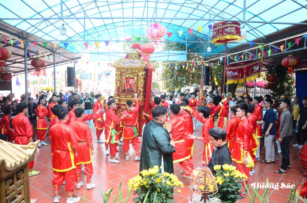Khai hội xuân Đông Dư Thượng: Dòng chảy văn hóa từ cội nguồn Khai hội xuân Đông Dư Thượng: Dòng chảy văn hóa từ cội nguồn