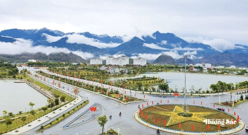 PC Lai Châu: Lan tỏa tinh thần Giờ Trái đất 2026 với chủ đề “Sáng tạo xanh - Tương lai xanh” PC Lai Châu: Lan tỏa tinh thần Giờ Trái đất 2026 với chủ đề “Sáng tạo xanh - Tương lai xanh”