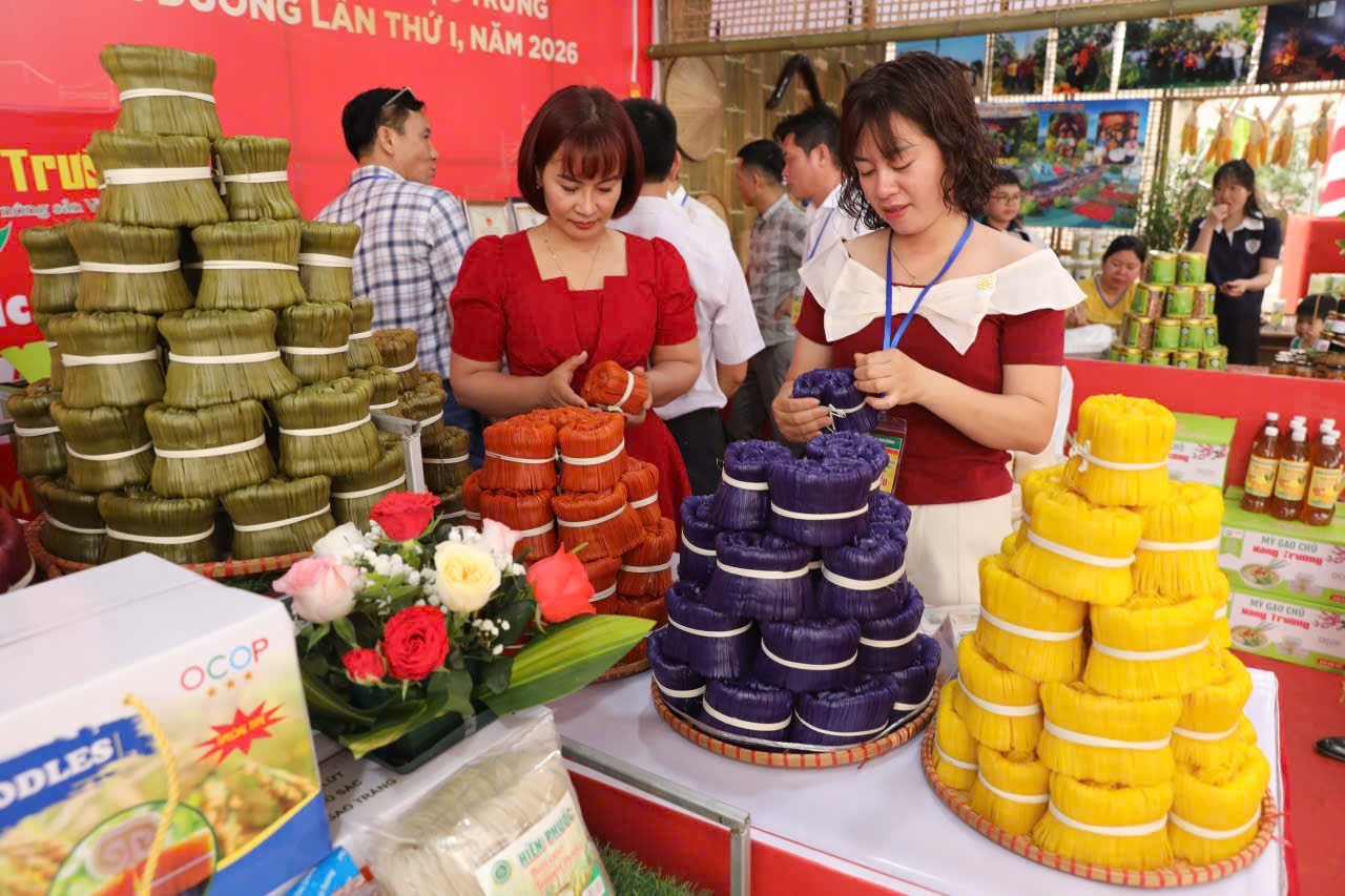 Xã Nam Dương (Bắc Ninh): Khai mạc ngày hội làng nghề truyền thống Xã Nam Dương (Bắc Ninh): Khai mạc ngày hội làng nghề truyền thống