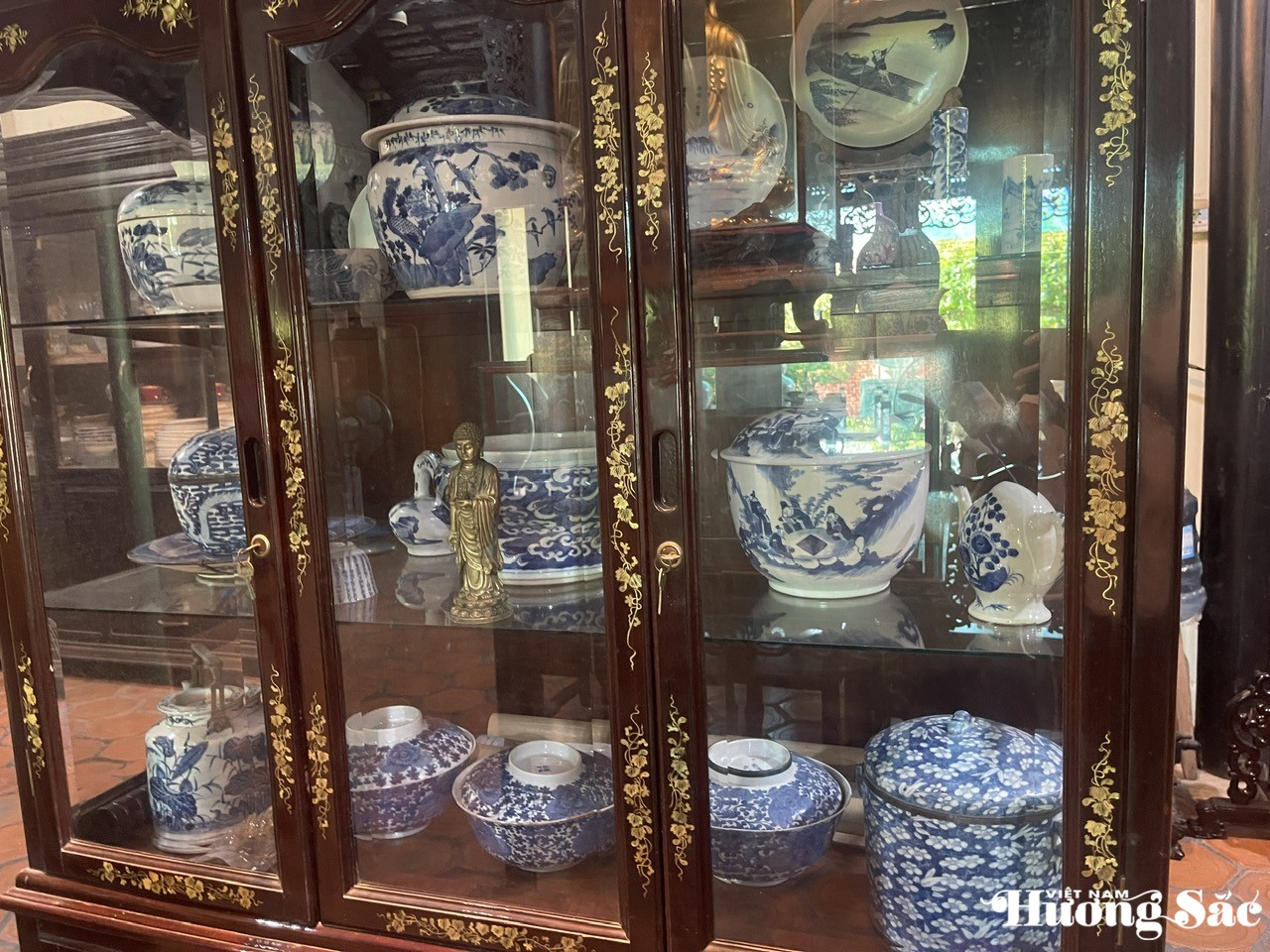 Mỗi cổ vật là một câu chuyện, nghệ nhân Lâm Minh Trí mong muốn câu chuyện về cổ vật gắn liền với cây cảnh Mỗi cổ vật là một câu chuyện, nghệ nhân Lâm Minh Trí mong muốn câu chuyện về cổ vật gắn liền với cây cảnh