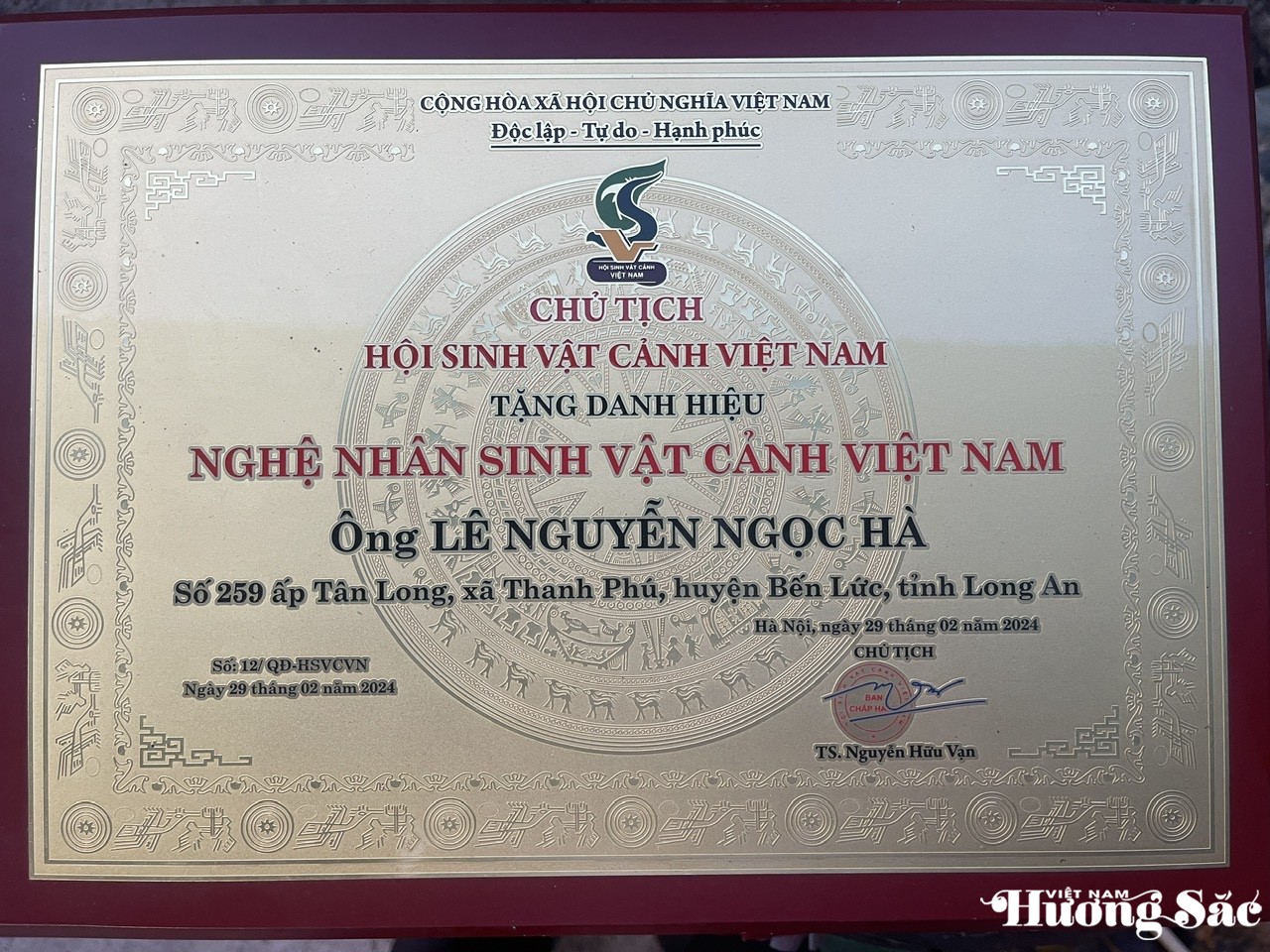 Hội Sinh vật cảnh Việt Nam tặng danh hiệu nghệ nhân sinh vật cảnh Việt Nam năm 2024.
