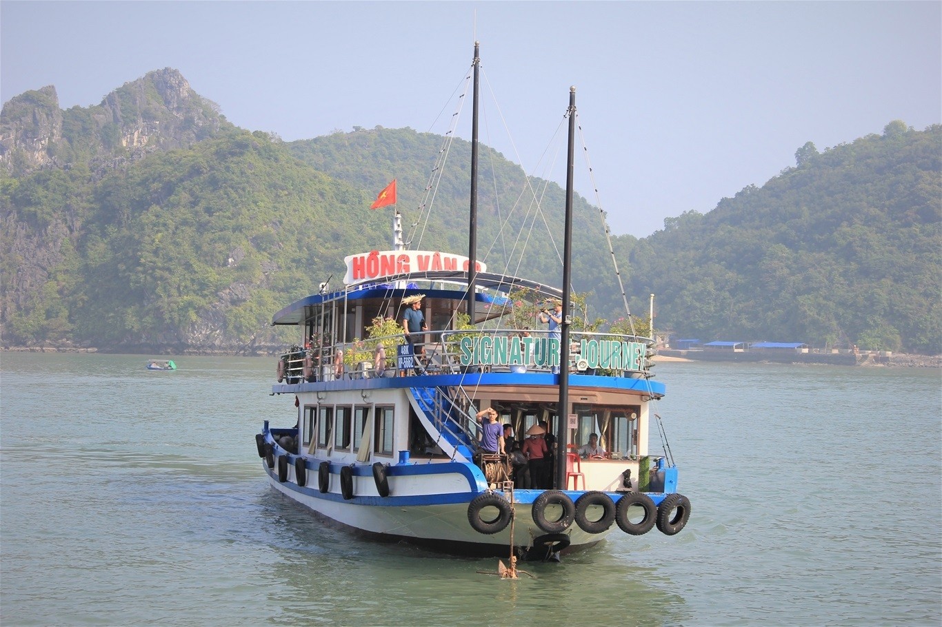 Làng Việt Hải: Ngôi làng di sản xanh trăm năm giữa đại ngàn Cát Bà hút khách quốc tế Làng Việt Hải: Ngôi làng di sản xanh trăm năm giữa đại ngàn Cát Bà hút khách quốc tế