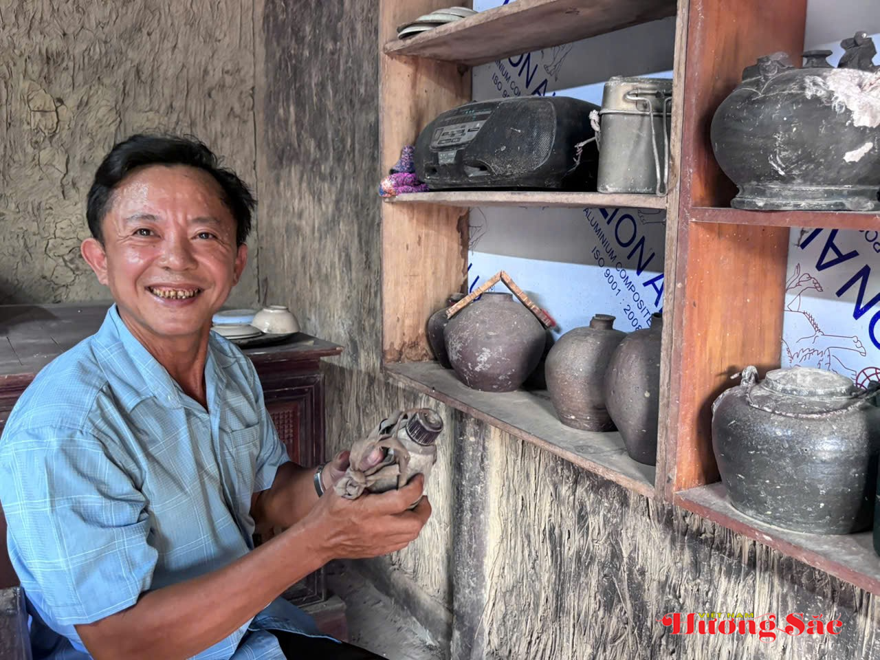 Hà Tĩnh: Người lưu giữ hồn quê qua từng món cổ vật xưa Hà Tĩnh: Người lưu giữ hồn quê qua từng món cổ vật xưa