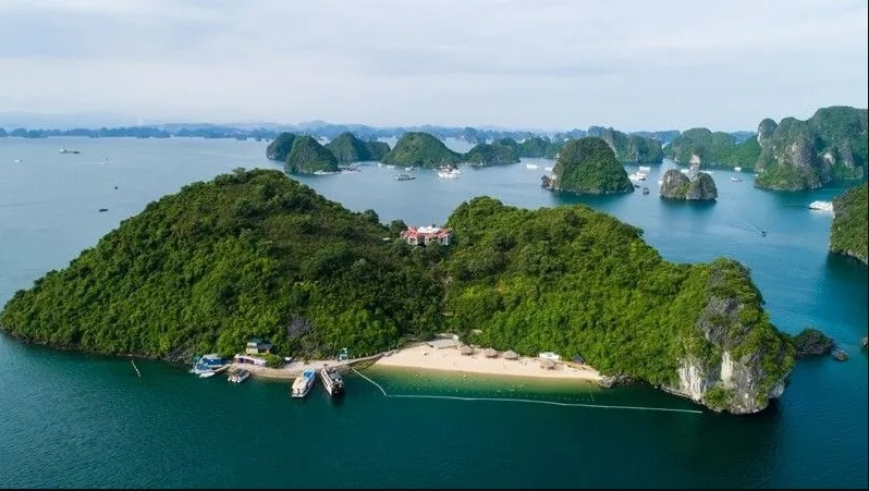 Hòn đảo ẩn giữa vịnh Hạ Long bất ngờ lọt danh sách 100 bãi biển đẹp nhất hành tinh Hòn đảo ẩn giữa vịnh Hạ Long bất ngờ lọt danh sách 100 bãi biển đẹp nhất hành tinh