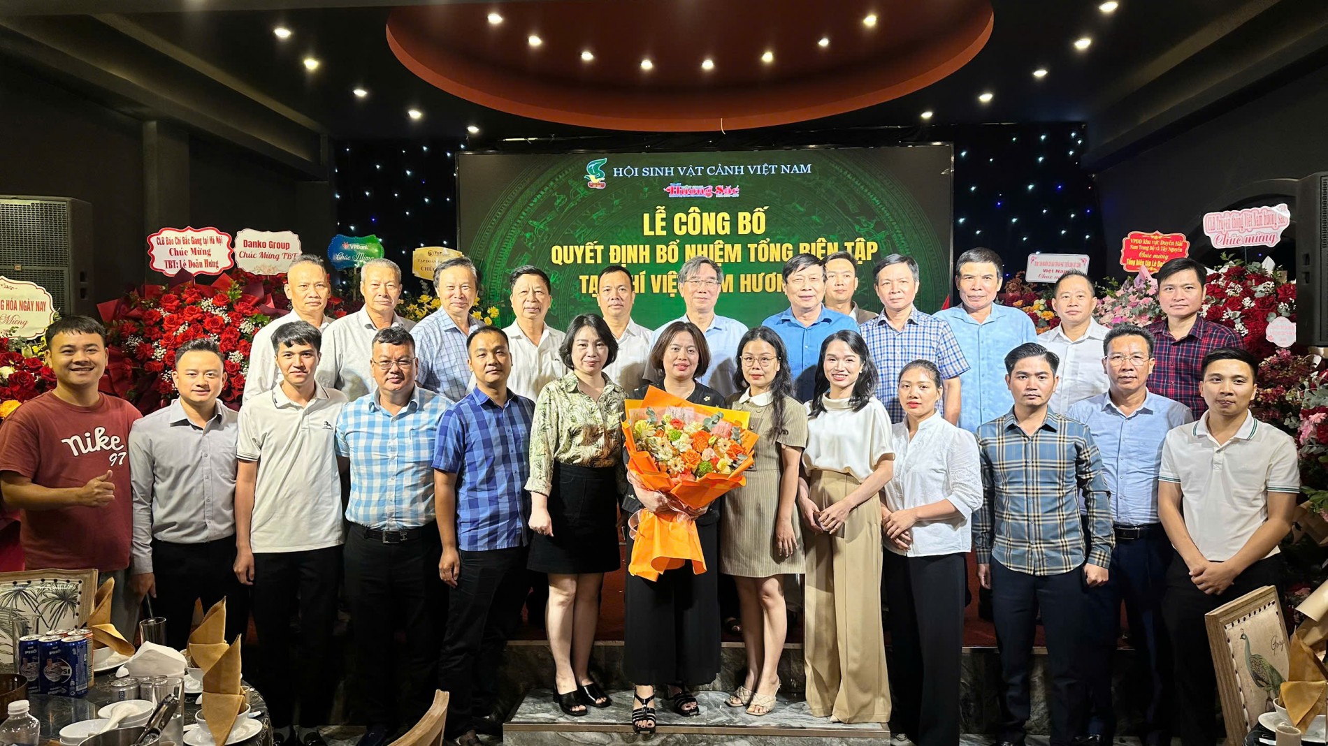 Hội Sinh vật cảnh Việt Nam bổ nhiệm Tổng Biên tập Tạp chí Việt Nam hương sắc