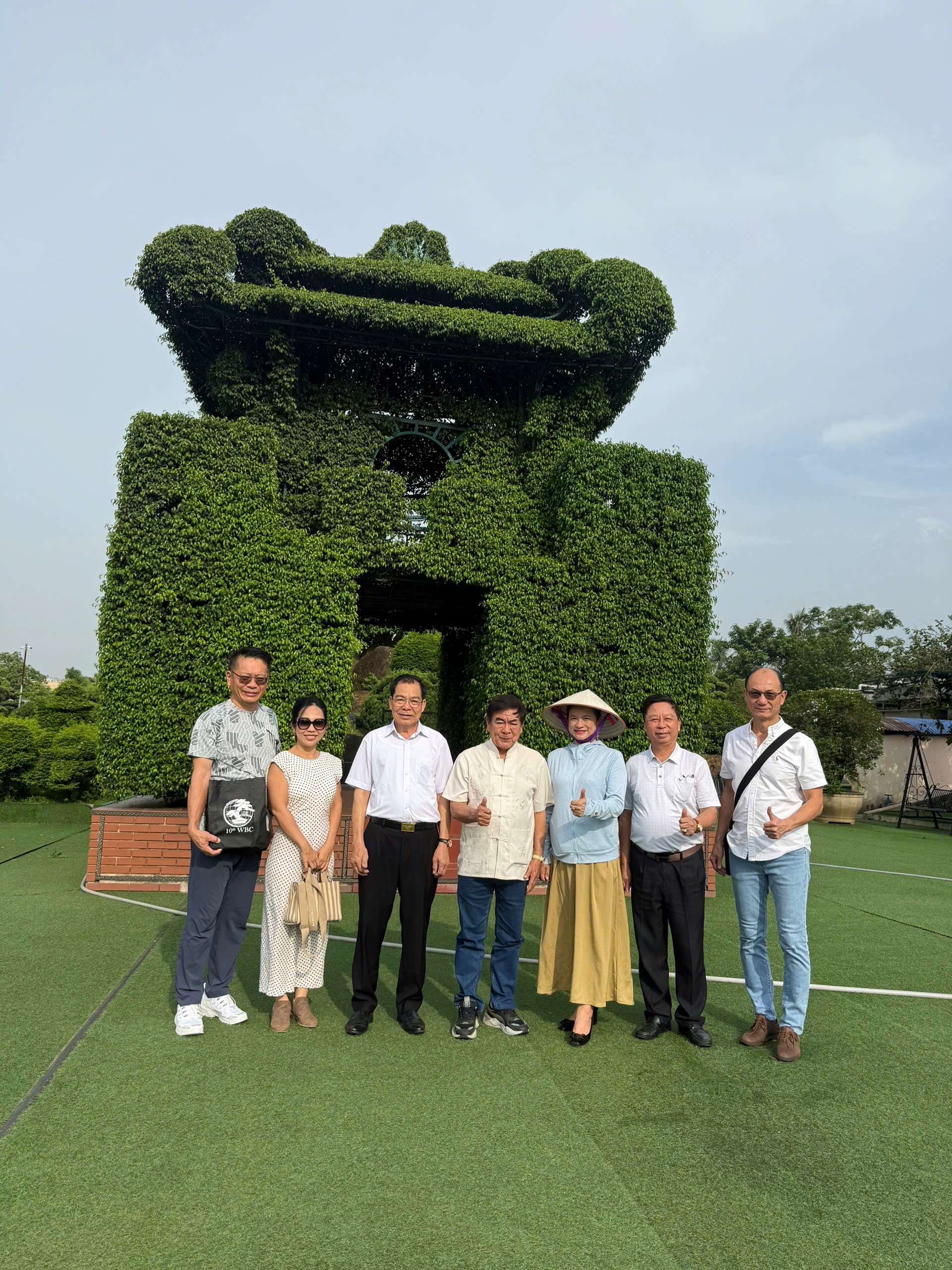 Hội Sinh vật cảnh Việt Nam tăng cường hợp tác với Hiệp hội Bonsai & Nghệ thuật đá cảnh Suiseki Malaysia Hội Sinh vật cảnh Việt Nam tăng cường hợp tác với Hiệp hội Bonsai & Nghệ thuật đá cảnh Suiseki Malaysia