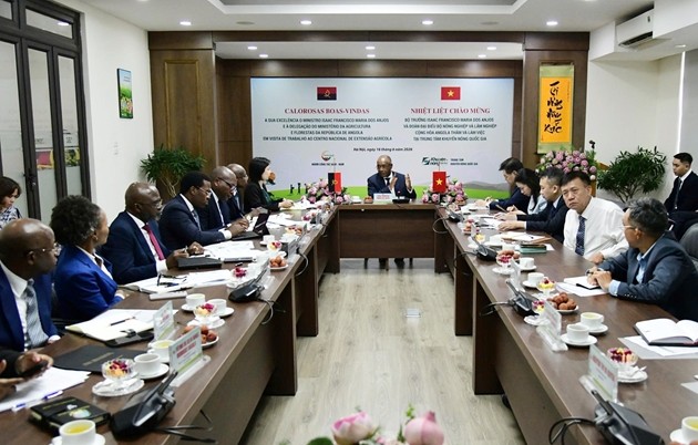 Việt Nam chia sẻ kinh nghiệm phát triển hệ thống khuyến nông với Angola Việt Nam chia sẻ kinh nghiệm phát triển hệ thống khuyến nông với Angola
