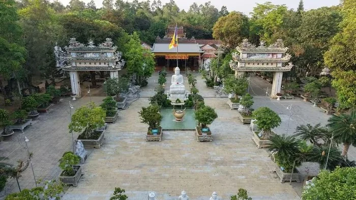 Núi Thiên Ấn – danh sơn đất Quảng, nơi an nghỉ của chí sĩ Huỳnh Thúc Kháng Núi Thiên Ấn – danh sơn đất Quảng, nơi an nghỉ của chí sĩ Huỳnh Thúc Kháng