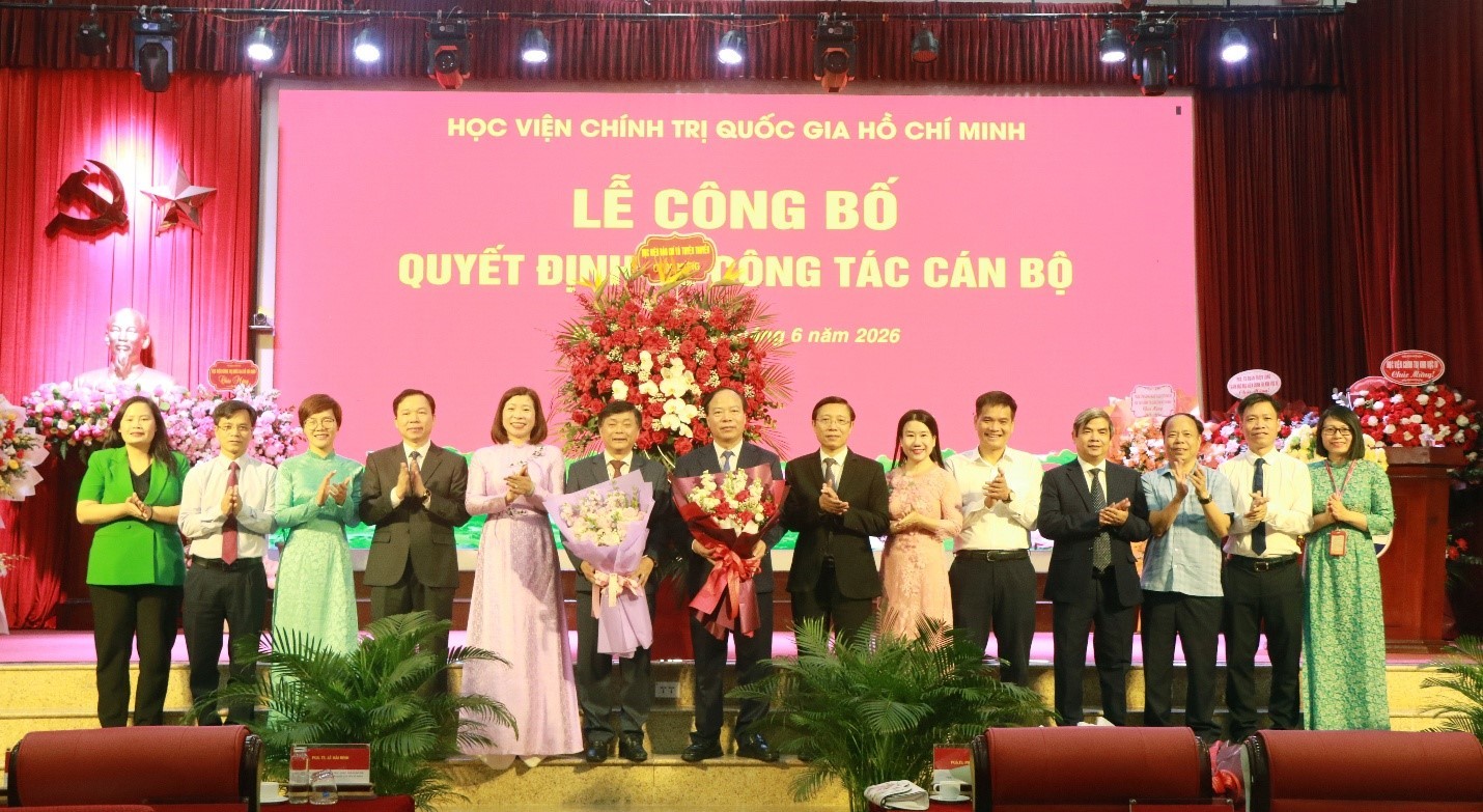 Lễ công bố quyết định bổ nhiệm lại Giám đốc và bổ nhiệm Phó Giám đốc thường trực Học viện Báo chí và Tuyên truyền Lễ công bố quyết định bổ nhiệm lại Giám đốc và bổ nhiệm Phó Giám đốc thường trực Học viện Báo chí và Tuyên truyền
