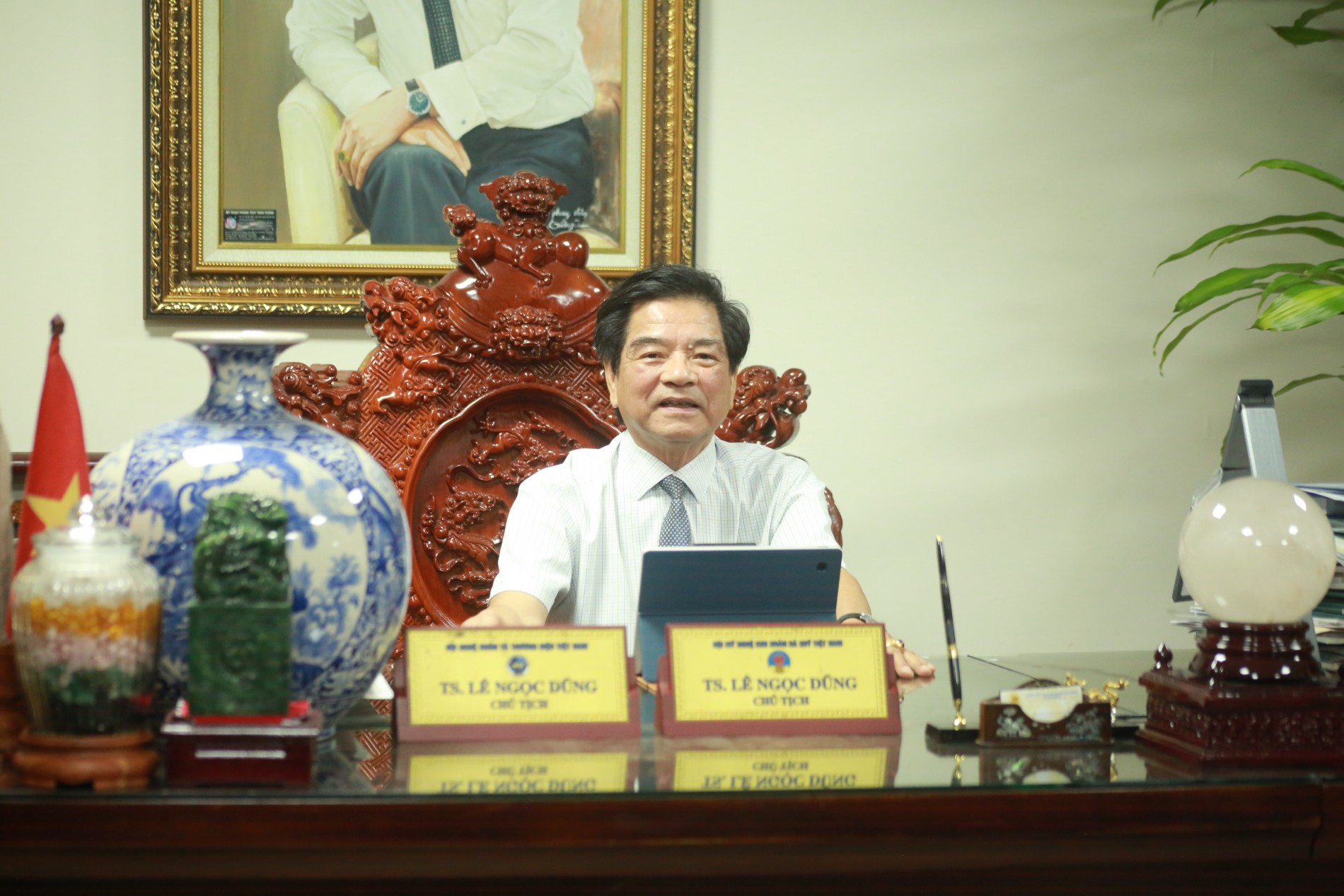 Cuộc thi viết toàn quốc “Kỷ vật vàng” năm 2026: “Mỗi kỷ vật – Một câu chuyện sống mãi với thời gian” Cuộc thi viết toàn quốc “Kỷ vật vàng” năm 2026: “Mỗi kỷ vật – Một câu chuyện sống mãi với thời gian”