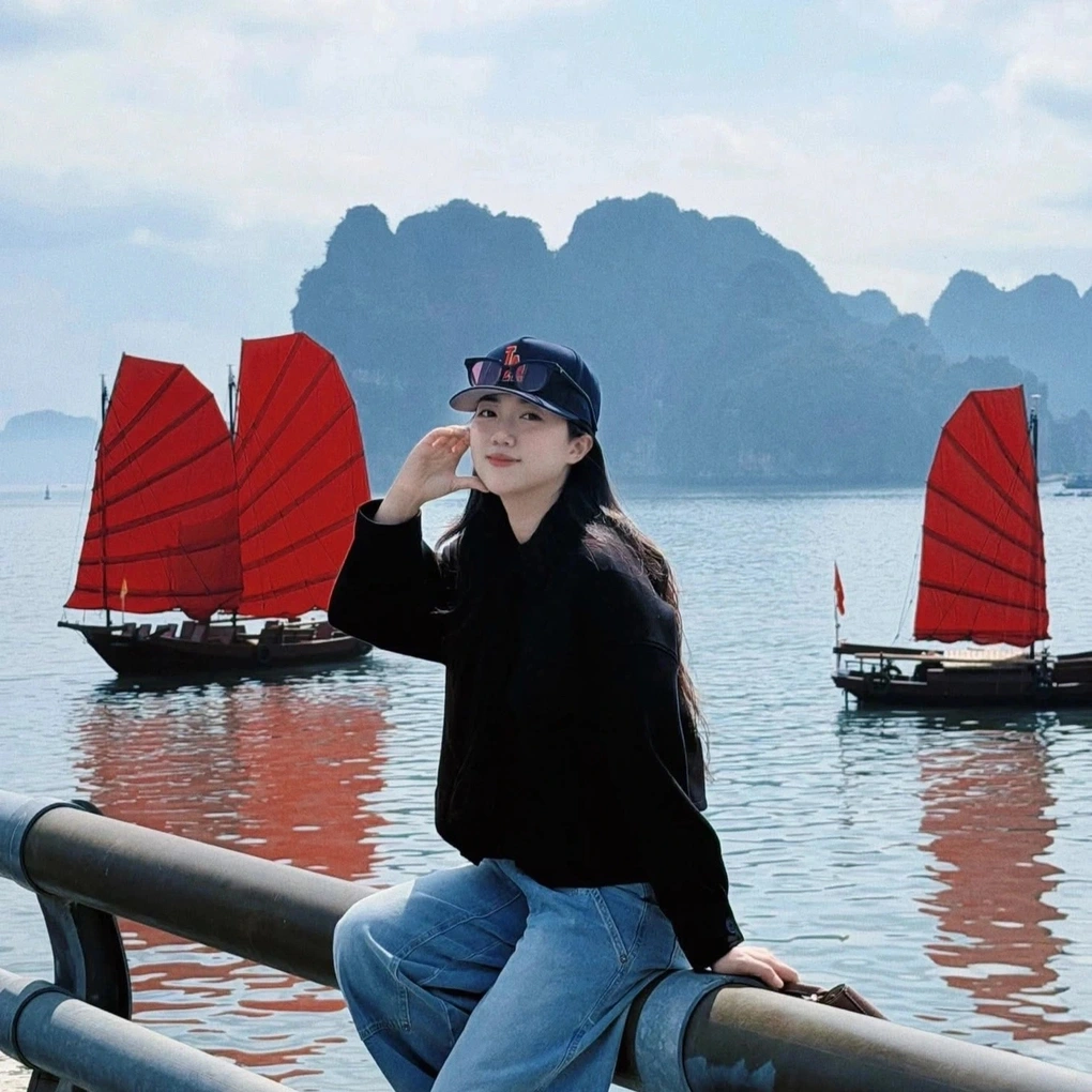 Khai trương tour trải nghiệm thuyền ba vách trên vịnh Hạ Long