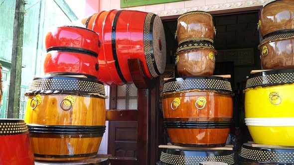 Ít ai biết Việt Nam có một làng nghề làm trống hơn 150 năm, xuất khẩu tới hơn 10 quốc gia Ít ai biết Việt Nam có một làng nghề làm trống hơn 150 năm, xuất khẩu tới hơn 10 quốc gia