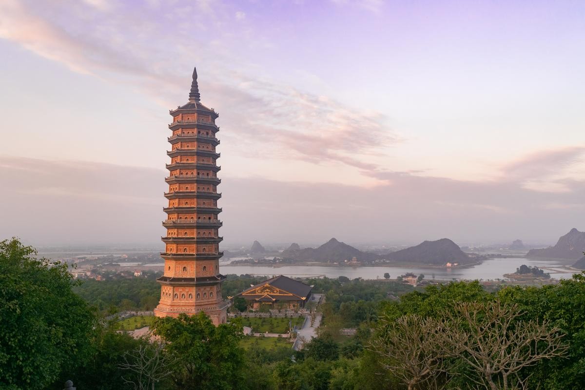 Ninh Bình: Từ lợi thế di sản đến động lực tăng trưởng, vì sao du lịch liên tục bứt phá?